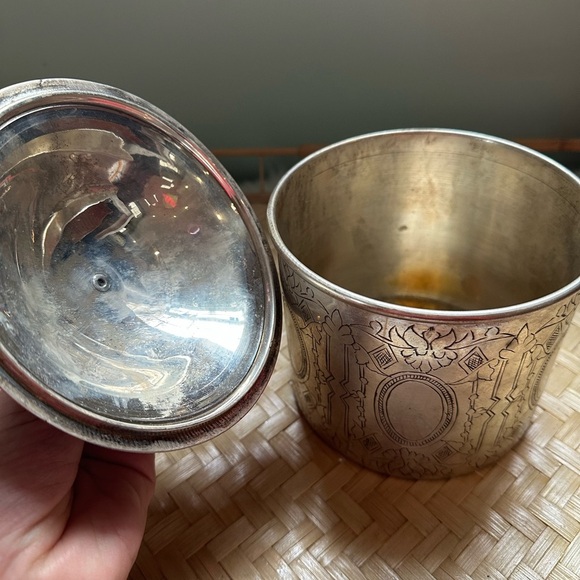 Vintage Handmade Brass Canister Etched Sides & Lid Metal India WM. Rogers & Son - Picture 6 of 8